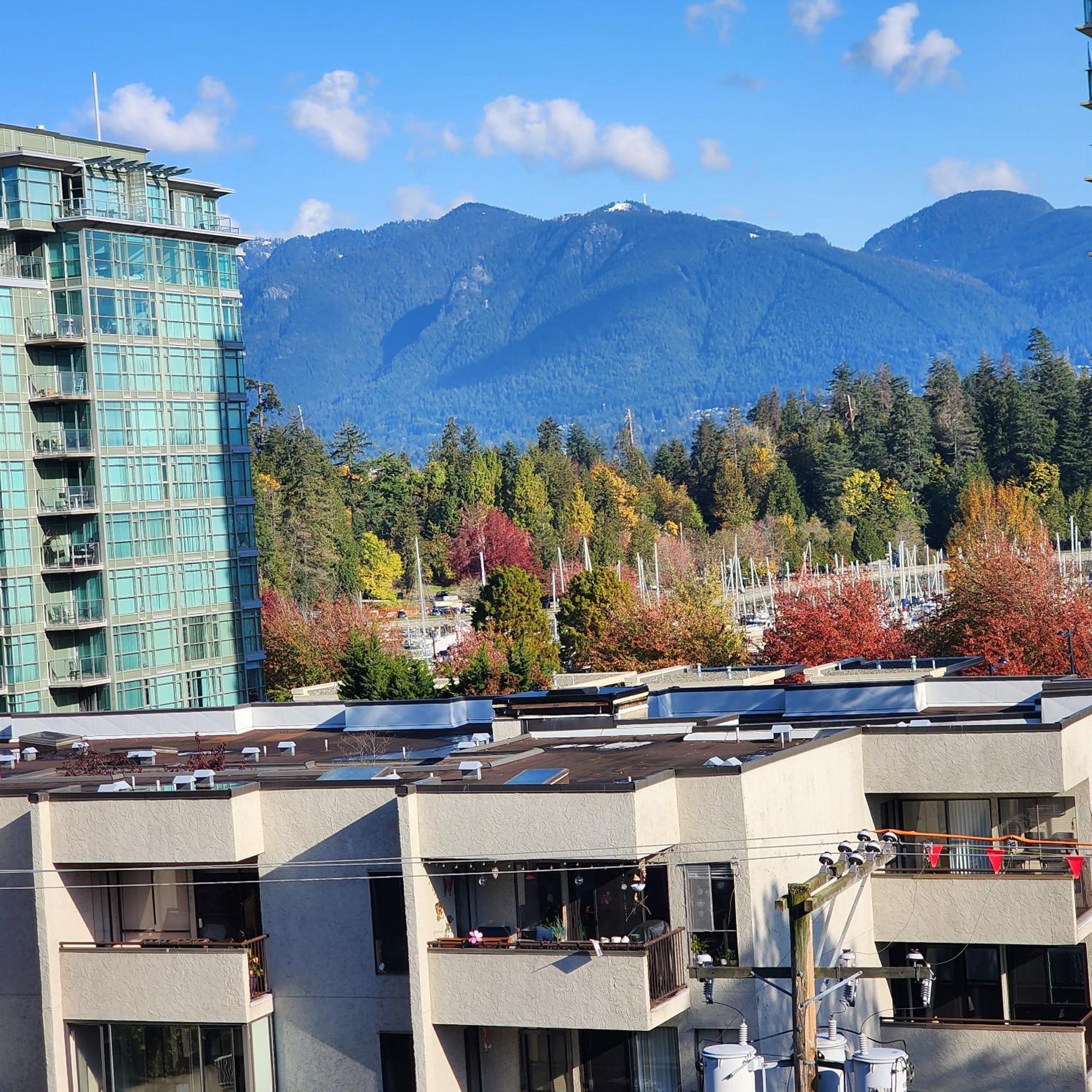 Times Square Suites Hotel Vancouver Exterior photo