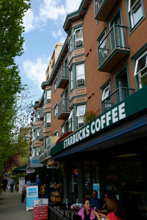 Times Square Suites Hotel Vancouver Exterior photo