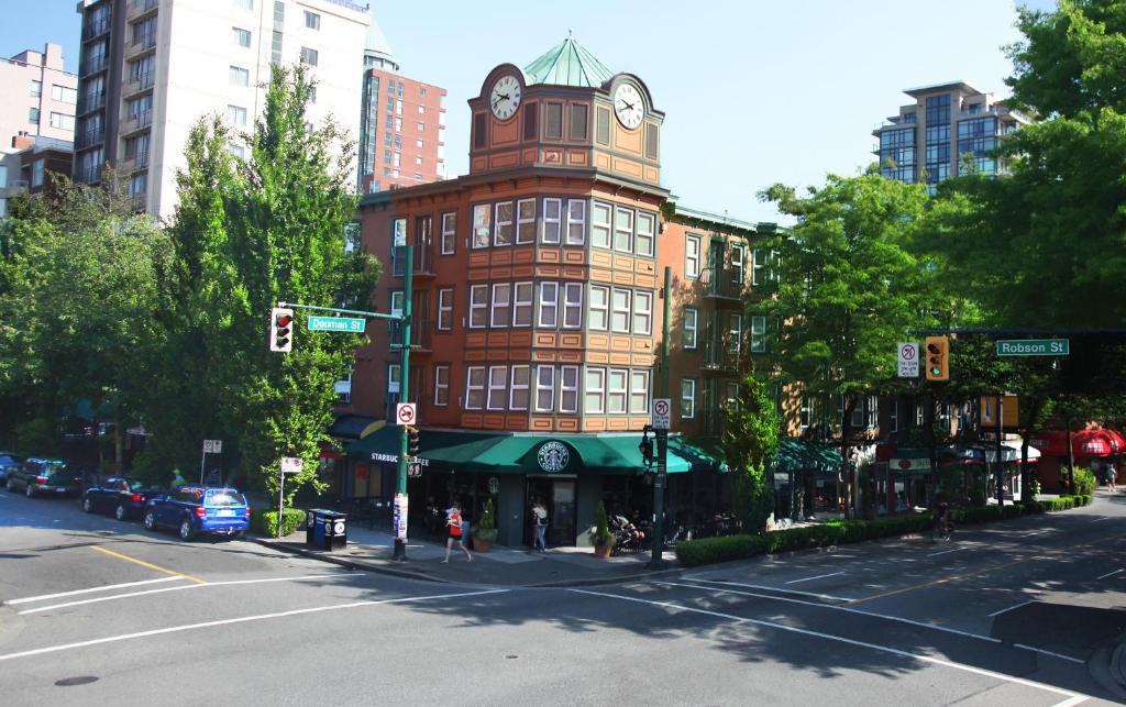 Times Square Suites Hotel Vancouver Exterior photo